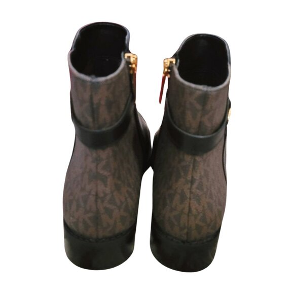 MICHAEL Michael Kors Finley Tailored Ankle Booties 8 Boots Leather Signature - Picture 3 of 4